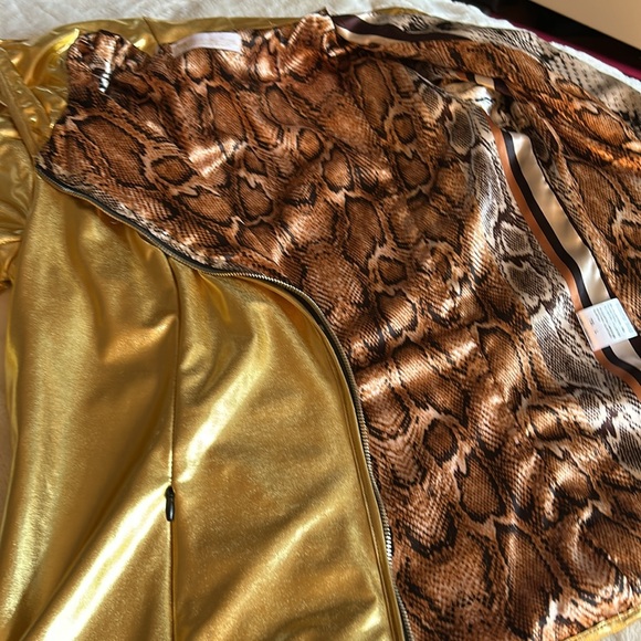 Sport Goddess Alert!Luxurious Brand New Sport Gold Jacket Made in Italy Size L - Picture 15 of 16